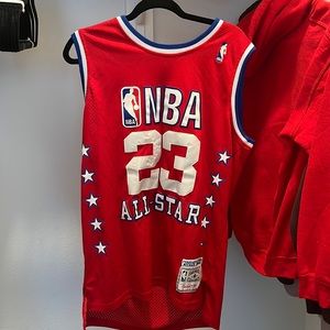 Micheal Jordan 1989 All Star Jersey
Size: L 
Still in Great Condition